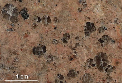 Drammenporphyr mitgerundeten Quarzen