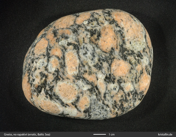 Gneiss - not a rapakivi