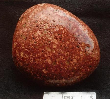 Einsprenglingsreicher Porphyr aus Dalarna